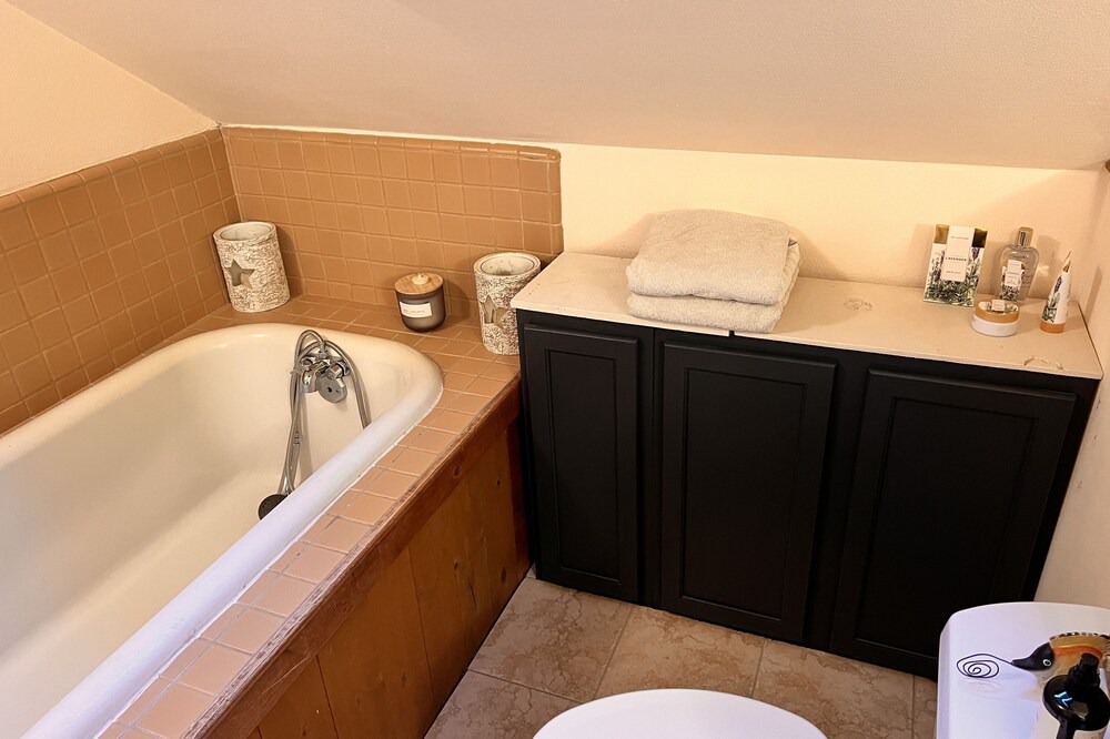 Photo of Bathroom in Freestone