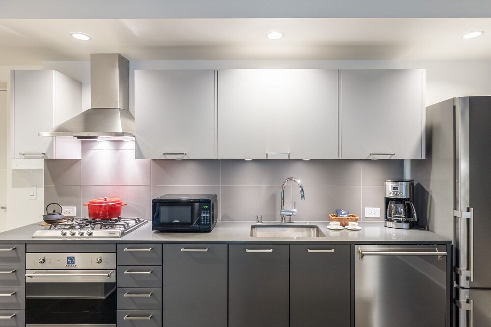 Photo of Kitchen in Mid-Market