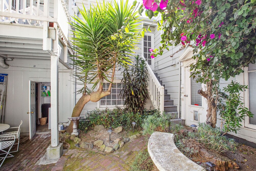 Photo of Outdoor in Lower Pacific Heights