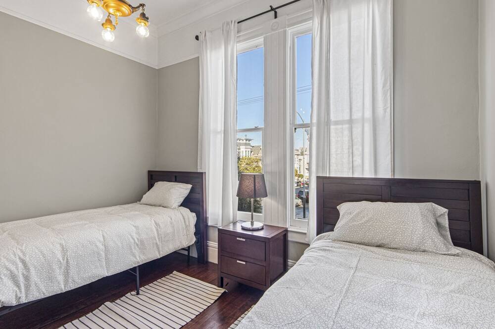 Photo of Bedroom in Lower Pacific Heights