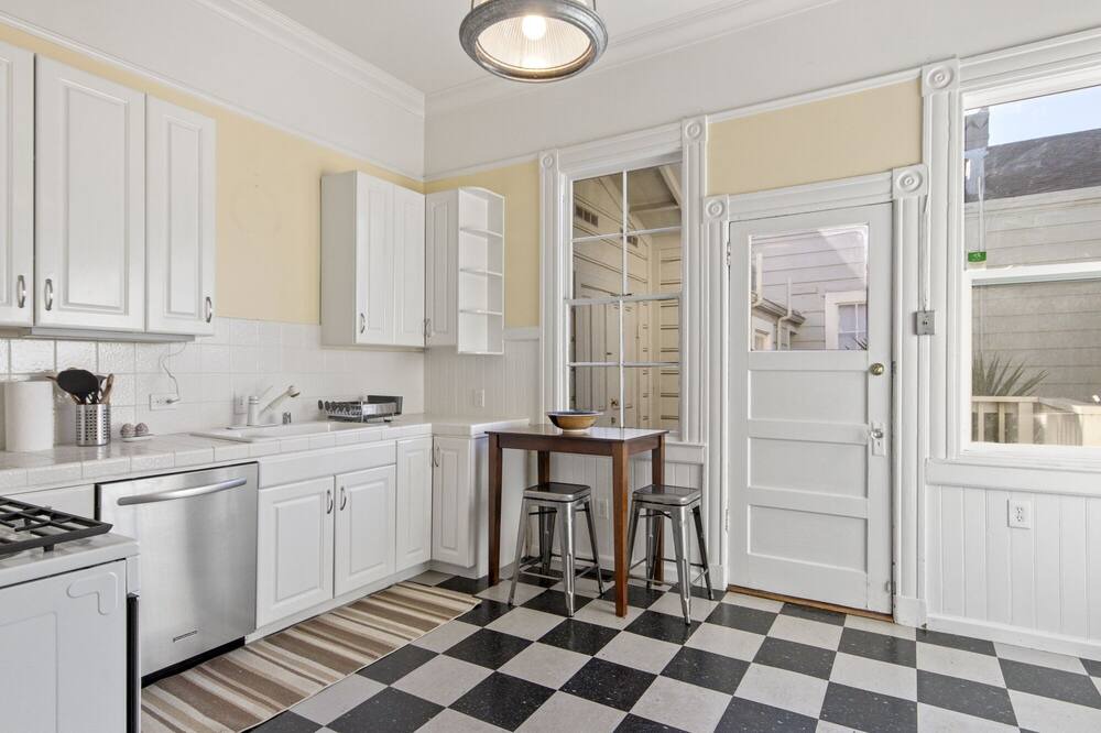 Photo of Kitchen in Lower Pacific Heights