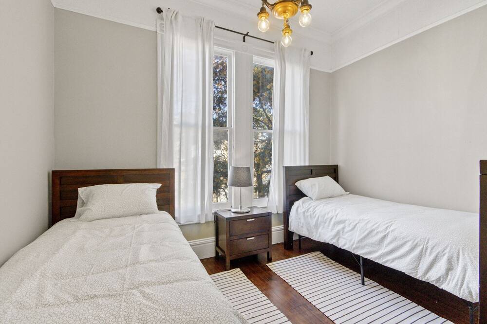 Photo of Bedroom in Lower Pacific Heights