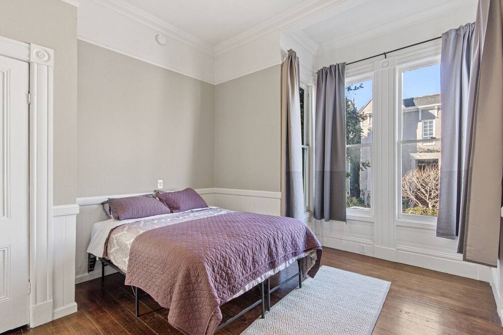 Photo of Bedroom in Lower Pacific Heights