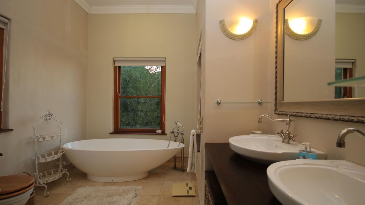 Photo of Bathroom in Mountainside