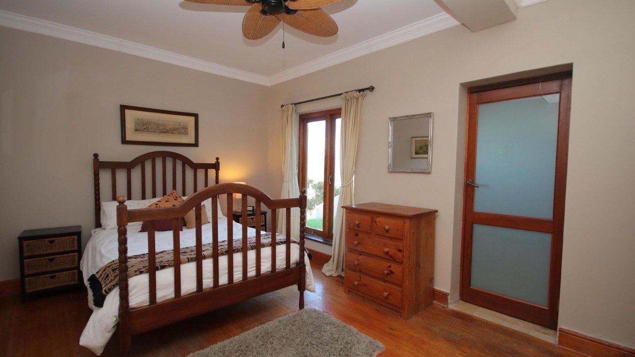 Photo of Bedroom in Mountainside