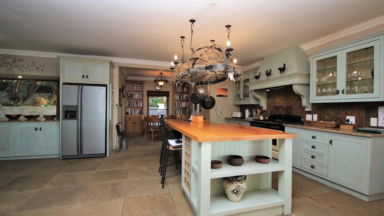 Photo of Kitchen in Mountainside