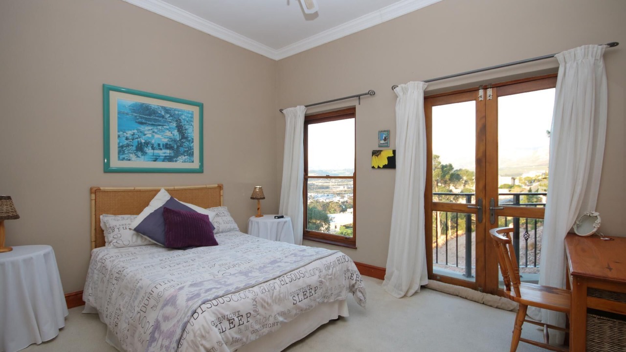 Photo of Bedroom in Mountainside