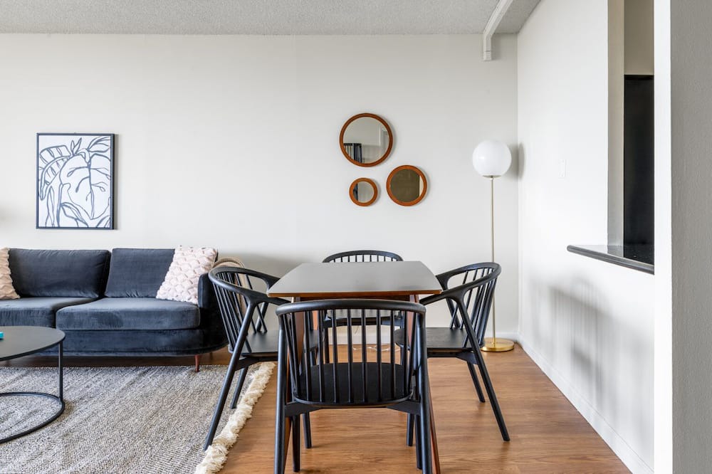 Photo of Livingroom in Central San Mateo