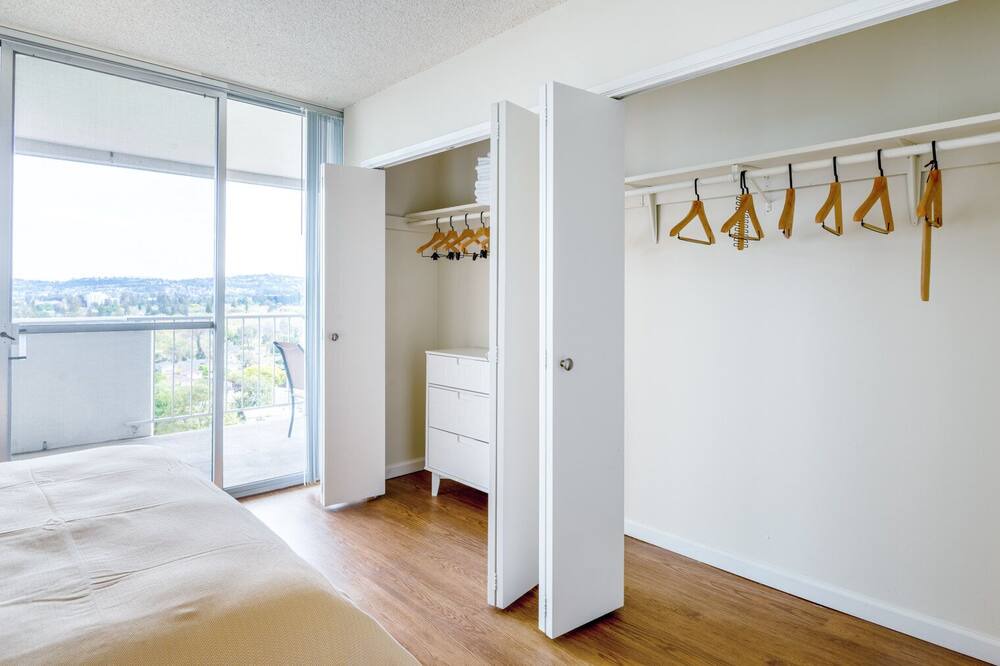 Photo of Bedroom in Central San Mateo