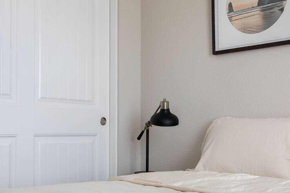 Photo of Bedroom in North Oak Park