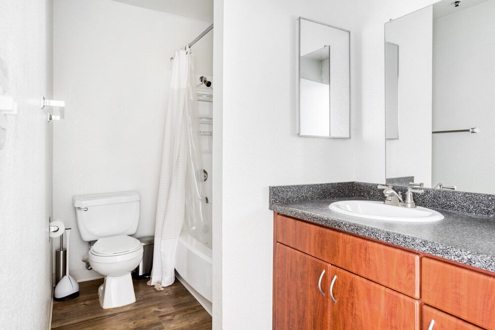 Photo of Bathroom in Shoreline West