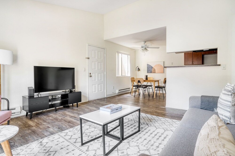 Photo of Livingroom in Shoreline West