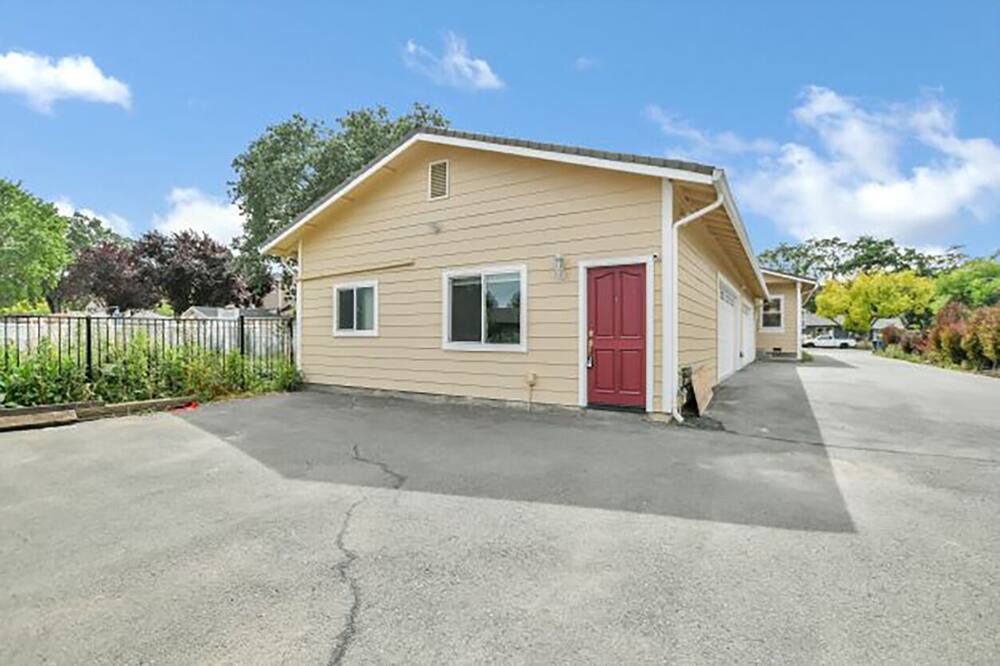 Photo of Outdoor in Pleasant Hill