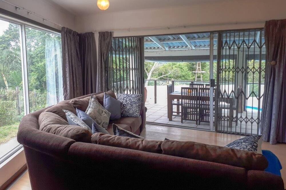 Photo of Livingroom in Port Edward