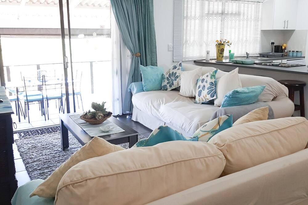 Photo of Livingroom in Port Edward