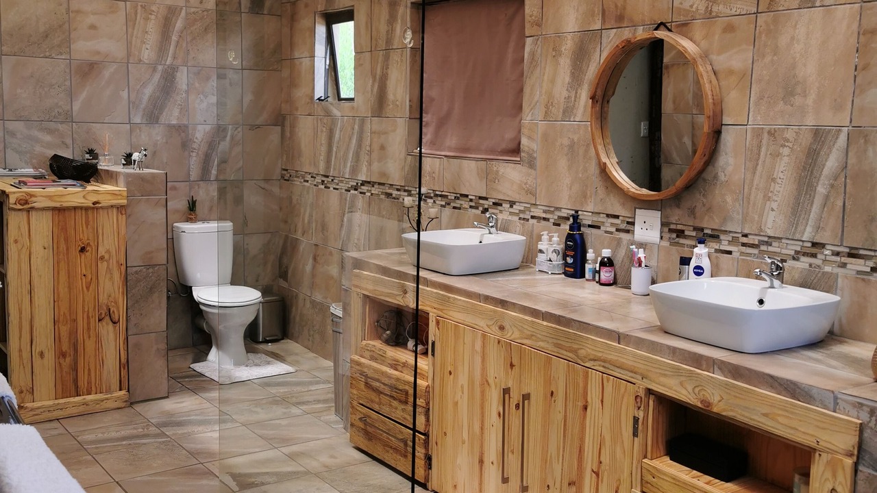 Photo of Bathroom in Dr JS Moroka
