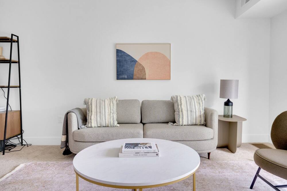 Photo of Livingroom in Sharon Heights