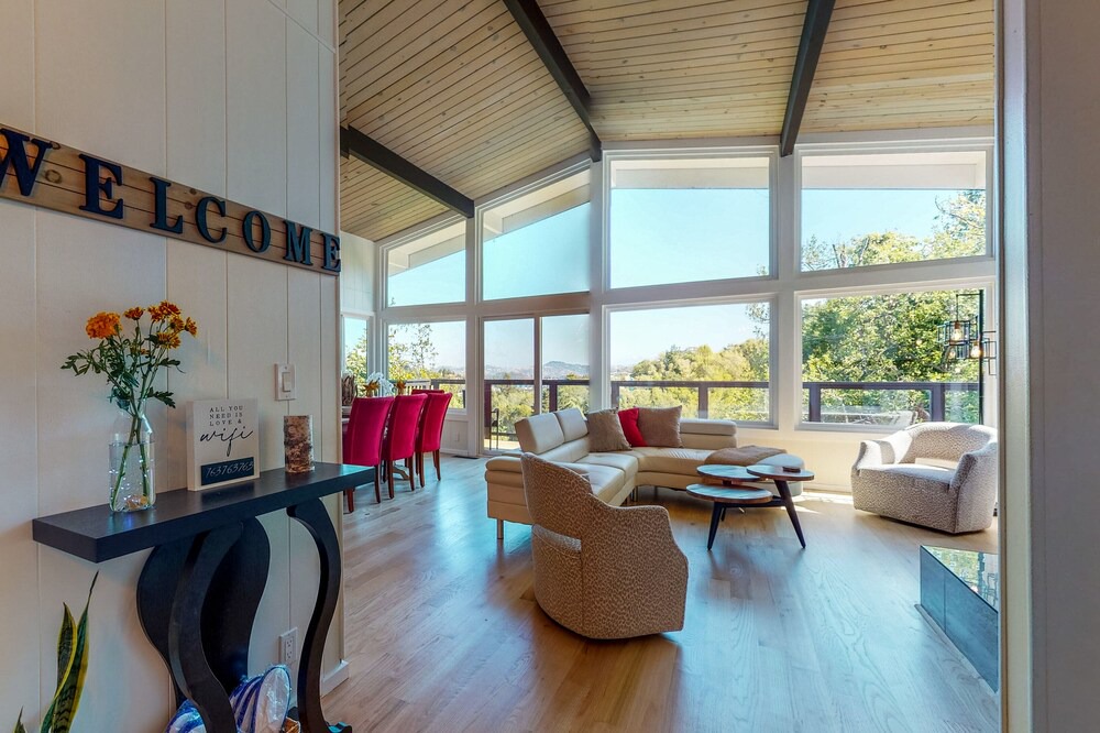 Photo of Livingroom in Tamalpais-Homestead Valley