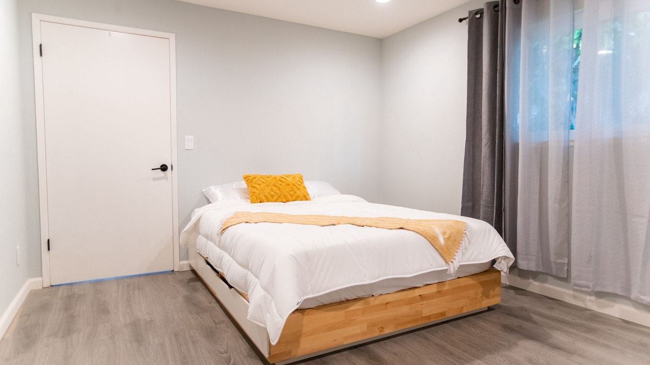 Photo of Bedroom in Willow Glen