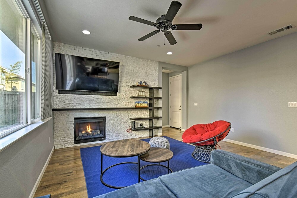 Photo of Livingroom in Pittsburg