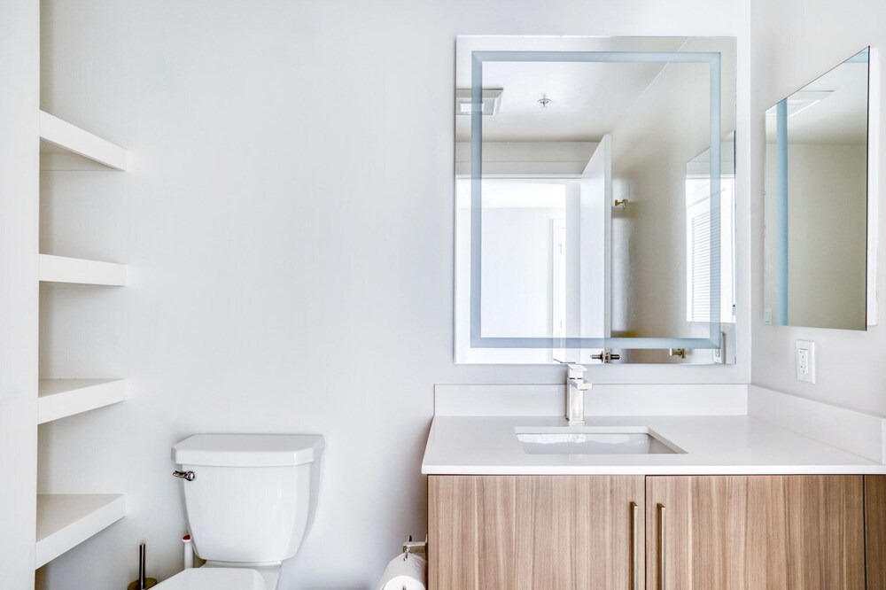 Photo of Bathroom in Downtown Oakland