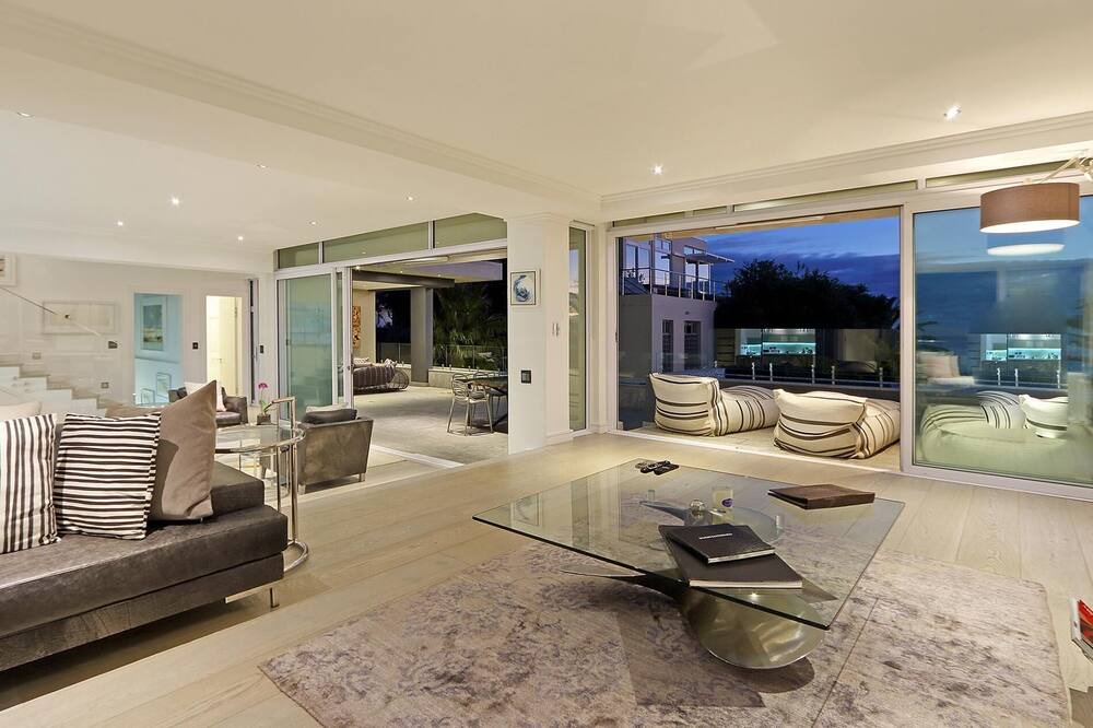 Photo of Livingroom in Camps Bay