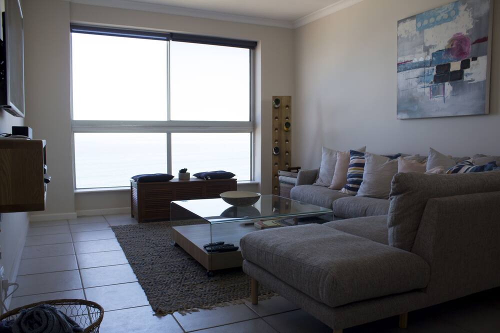 Photo of Livingroom in Bloubergstrand