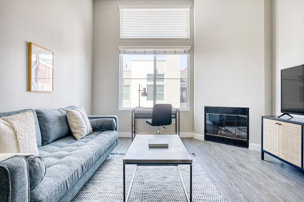 Photo of Livingroom in Emeryville