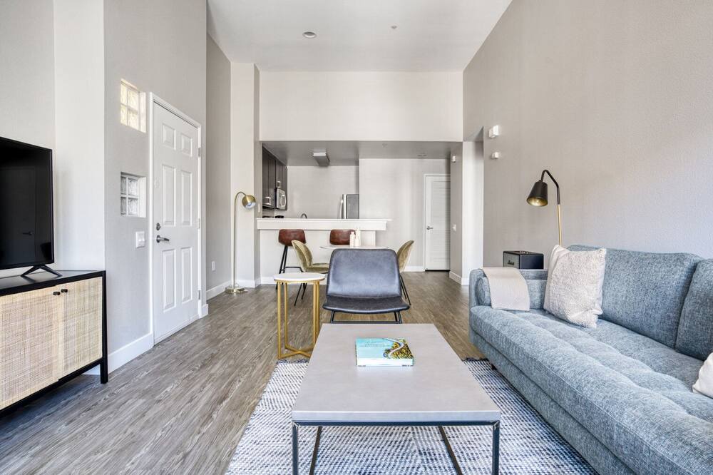 Photo of Livingroom in Emeryville
