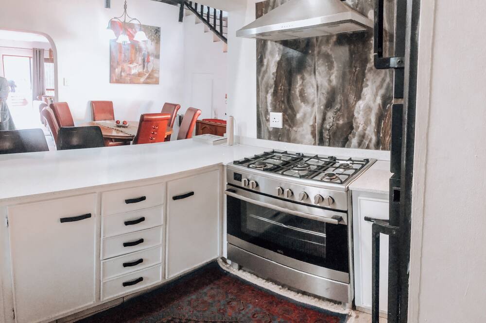 Photo of Kitchen in Faerie Glen