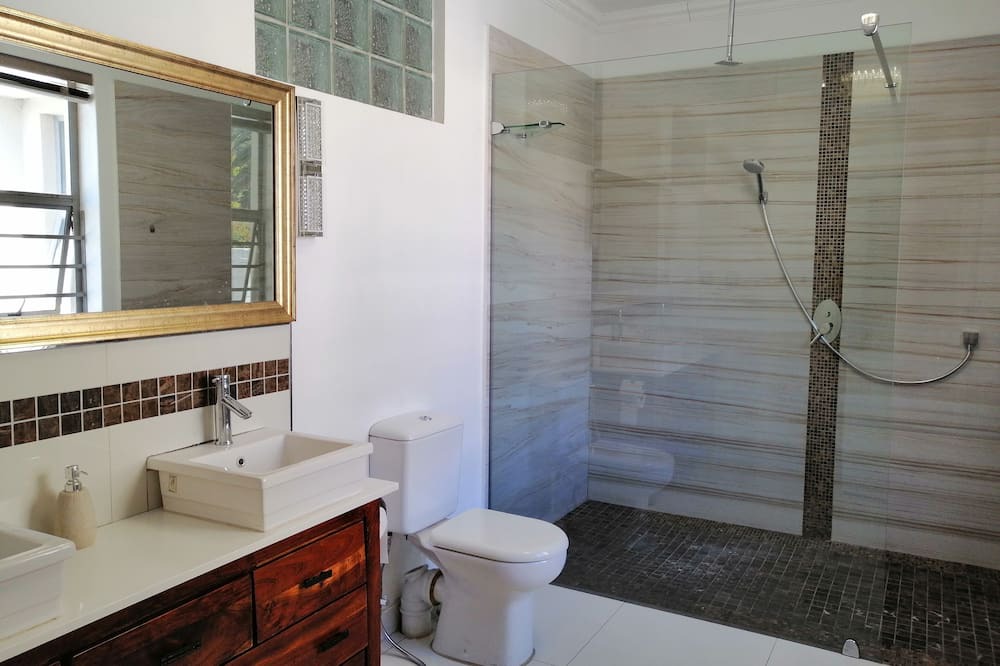 Photo of Bathroom in Pinelands