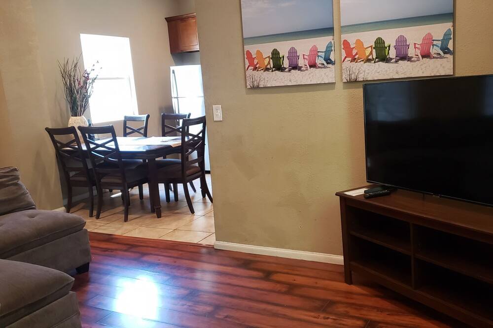Photo of Livingroom in Sacramento