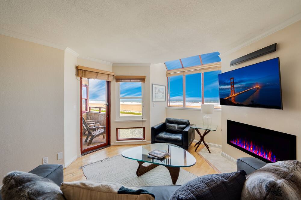Photo of Livingroom in Outer Richmond