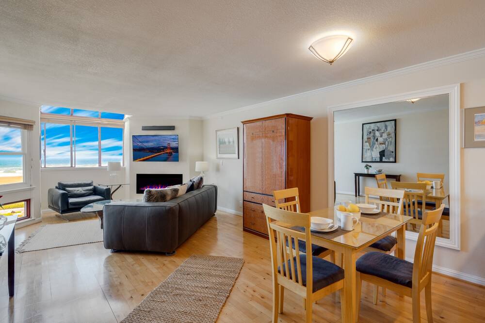 Photo of Livingroom in Outer Richmond