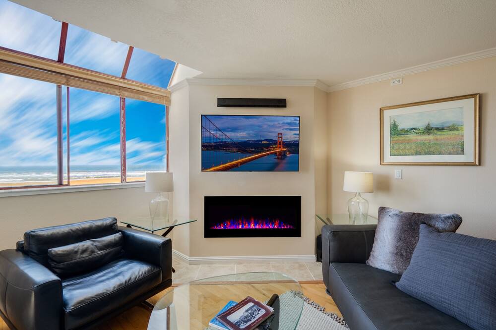 Photo of Livingroom in Outer Richmond