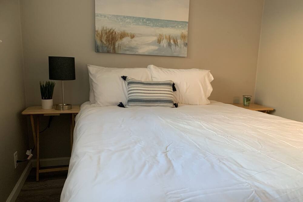 Photo of Bedroom in North Oak Park