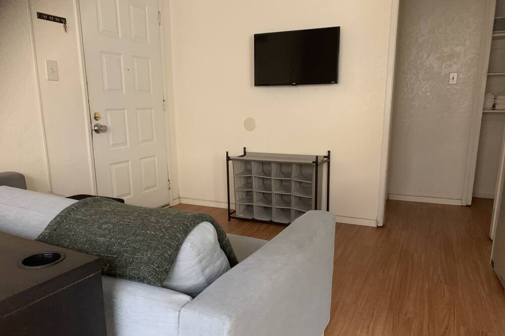 Photo of Bedroom in North Oak Park