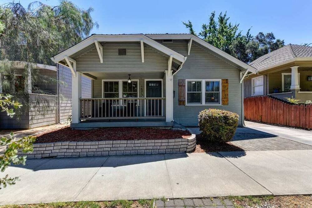 Photo of Others in Midtown Sacramento