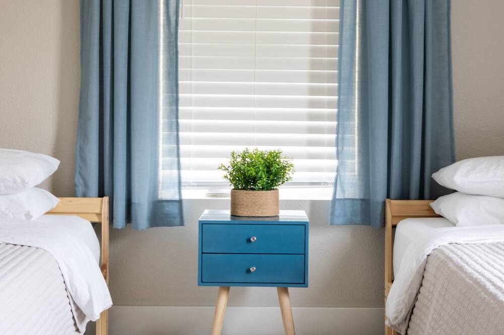 Photo of Bedroom in North Oak Park