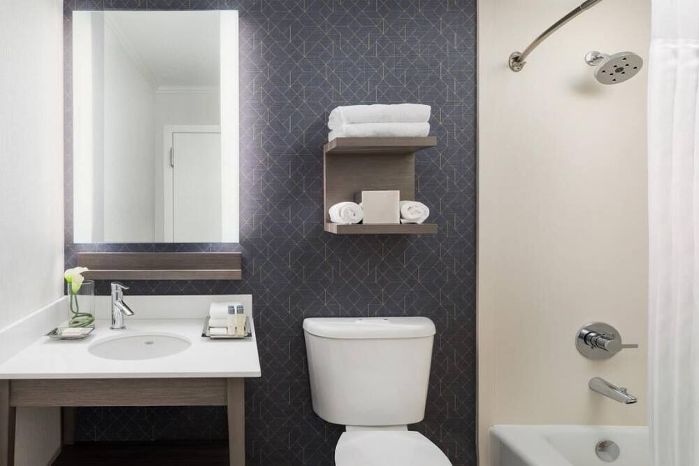 Photo of Bathroom in Fisherman's Wharf