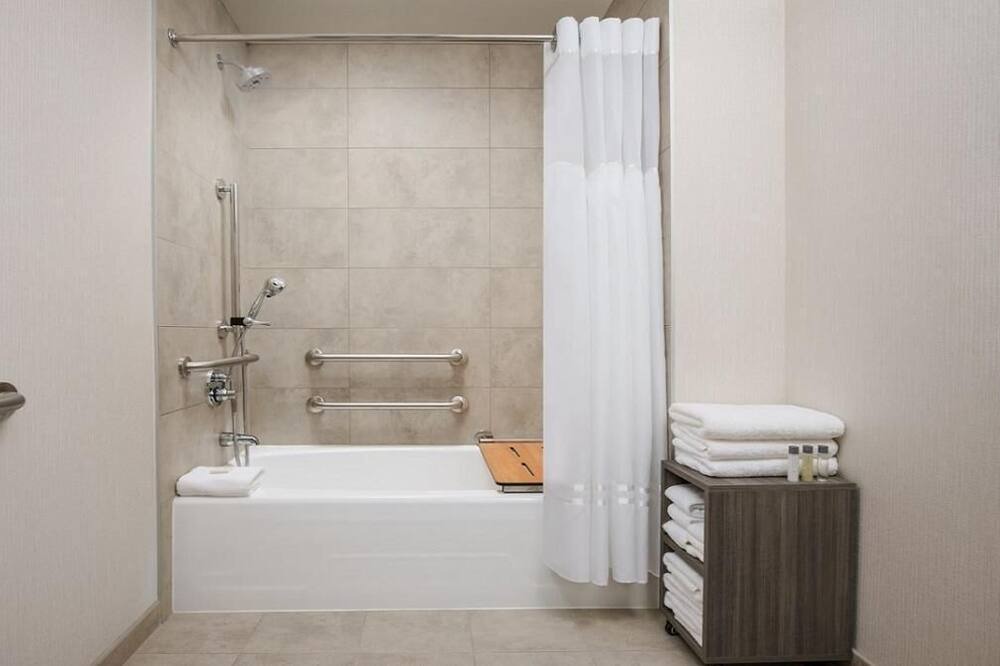 Photo of Bathroom in Fisherman's Wharf