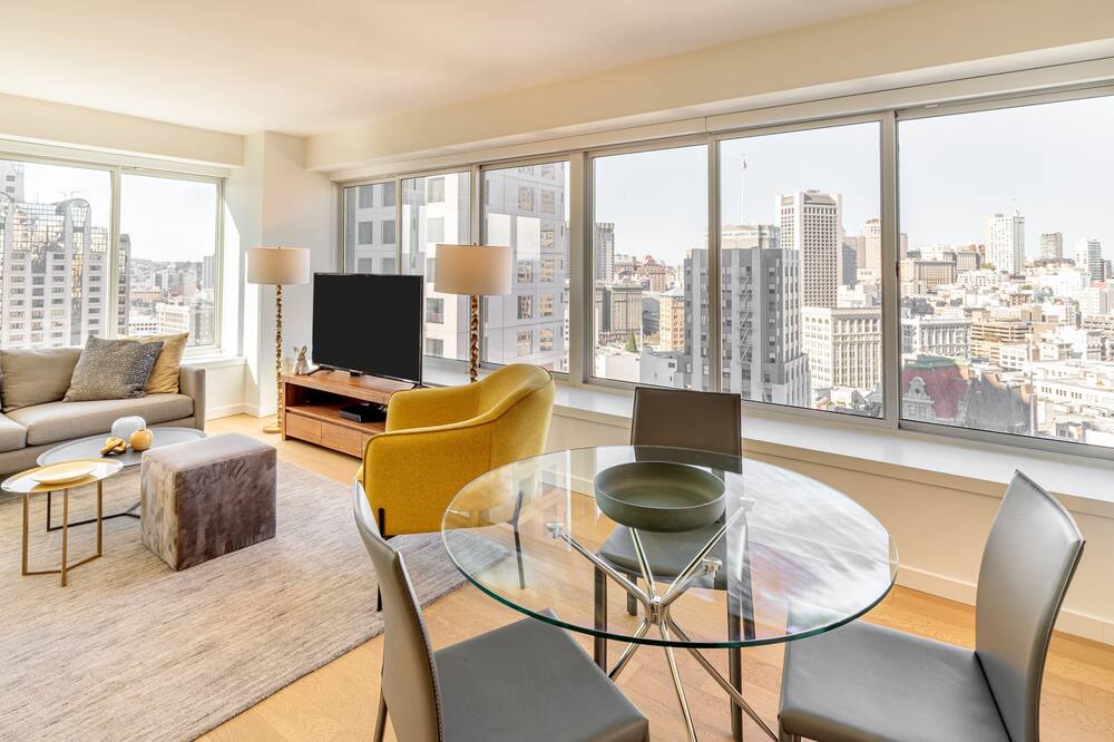 Photo of Bedroom in Downtown San Francisco