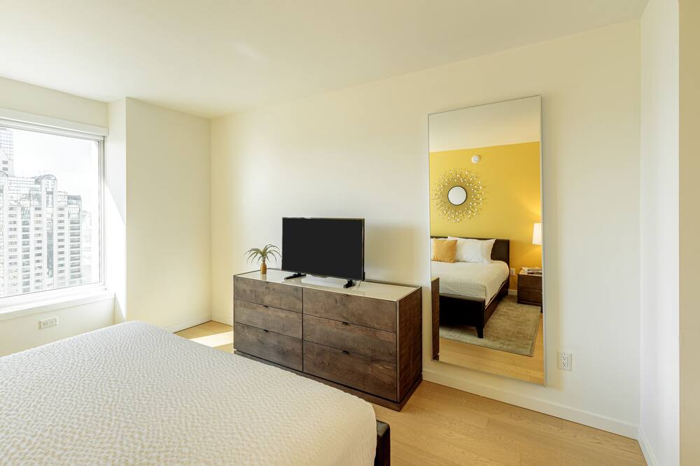 Photo of Bedroom in Downtown San Francisco
