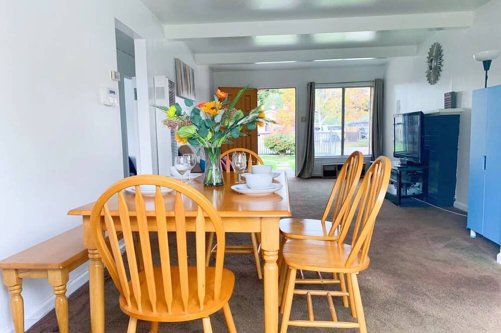 Photo of Livingroom in Menlo Park