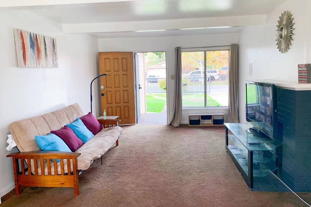 Photo of Livingroom in Menlo Park
