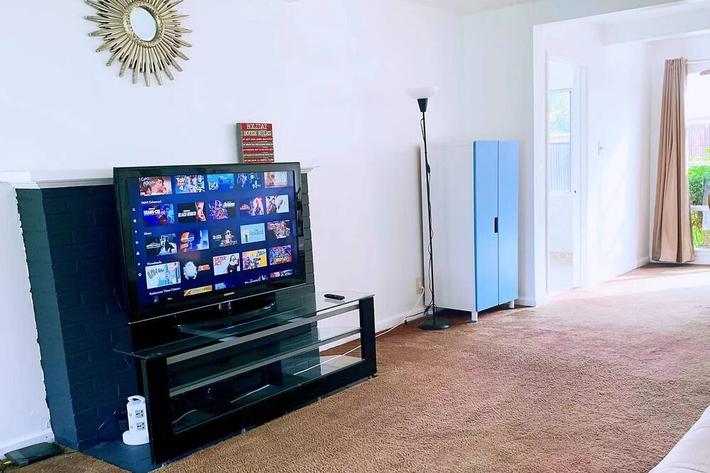 Photo of Livingroom in Menlo Park