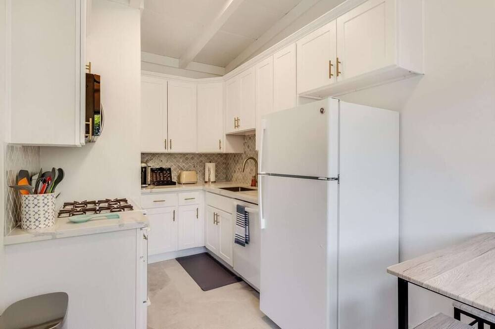 Photo of Kitchen in Shoreline West