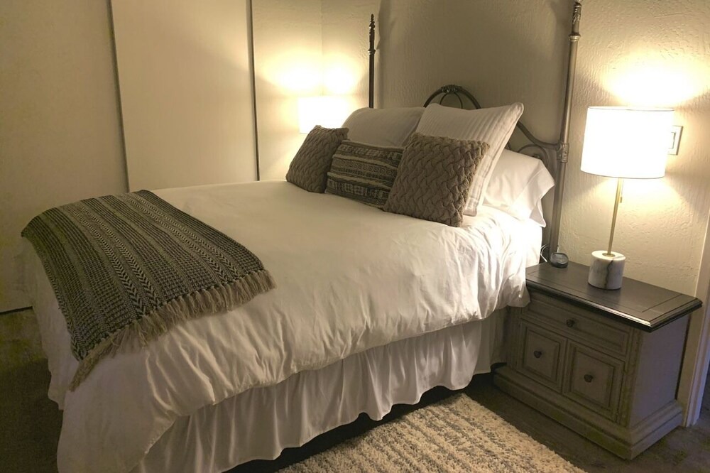 Photo of Bedroom in Santa Rosa