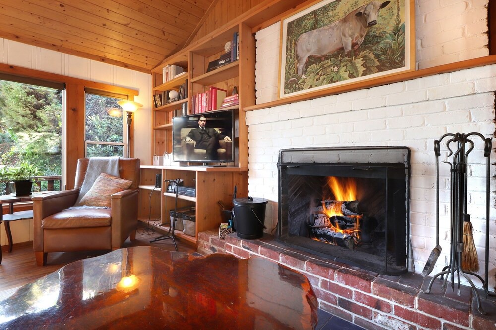 Photo of Livingroom in Jenner