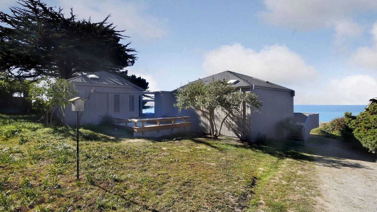Photo of Outdoor in Occidental